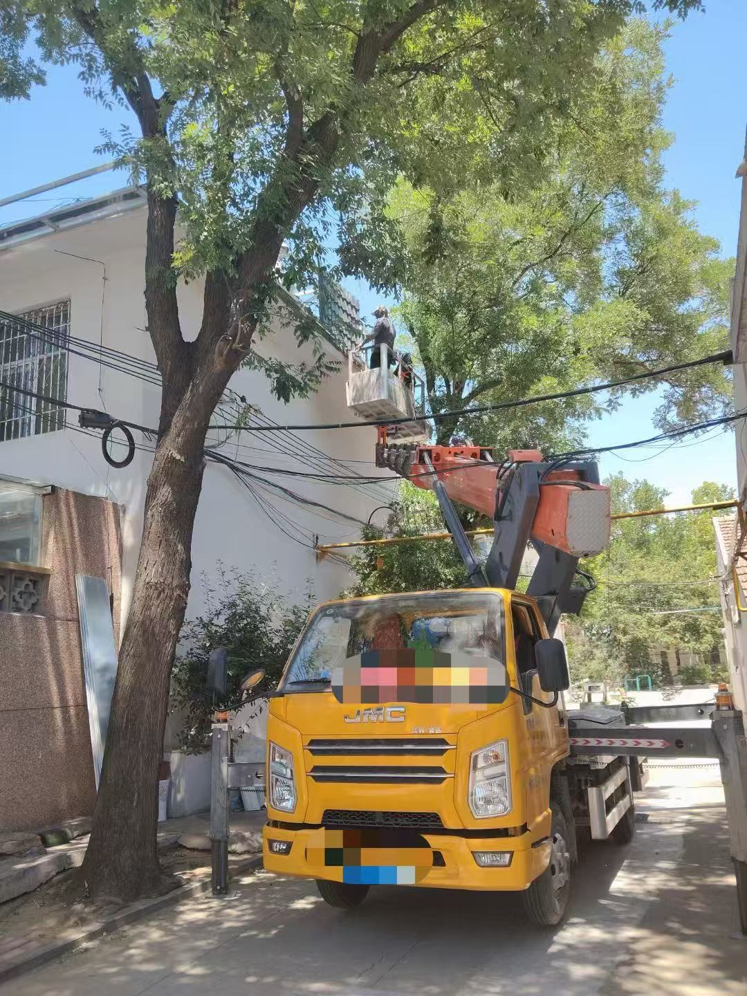 仓山区高空作业车能吊装重物吗？最大承载多少公斤？